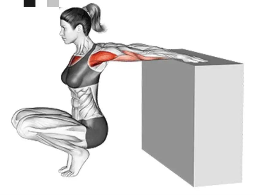 瑜伽拉力带锻炼方法_办公室拉伸动作_拉伸运动好处