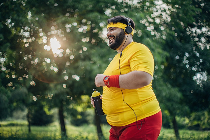 健身戴护腕好处与坏处_健身手套+护腕_徒手训练手腕疼痛缓解方法