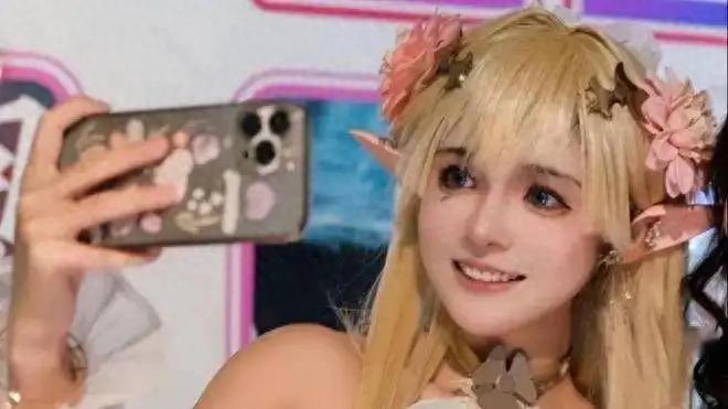 pg电子赏金试玩app 狗头萝莉撩衣自证：没锯肋骨！