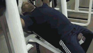 史密斯机优缺点分析_史密斯综合训练器_史密斯机训练动作