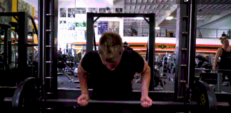 史密斯机优缺点分析_史密斯综合训练器_史密斯机训练动作