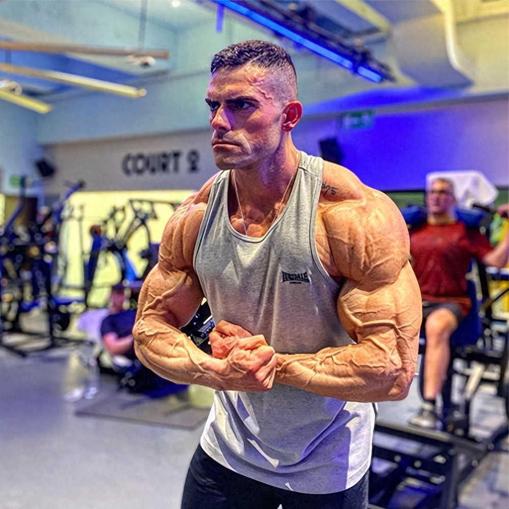 极致身材打造_健身肌肉分离度怎么提高_低体脂率健身