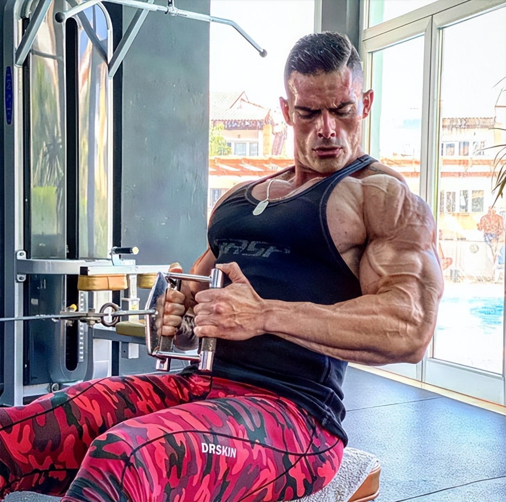 健身肌肉分离度怎么提高_低体脂率健身_极致身材打造