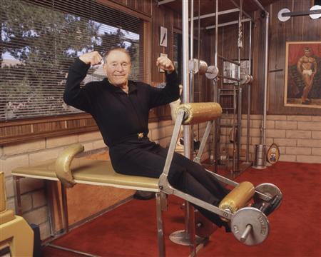 史密斯机综合训练器哪个牌子好_综合训练器 史密斯机_史密斯机训练视频