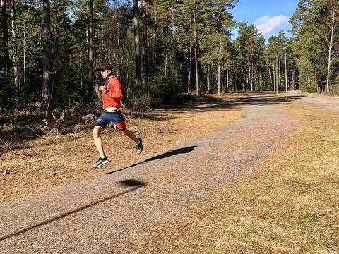 为啥跑步时膝盖会疼？这不怪跑步