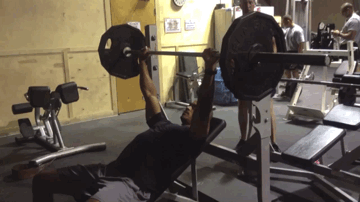 男性胸肌训练方法_上胸肌训练动作_健身肌肉分离度怎么提高