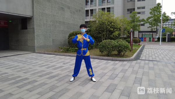 有氧广场舞健身操视频_广场操舞套健身氧有什么作用_广场舞有氧健身操二套