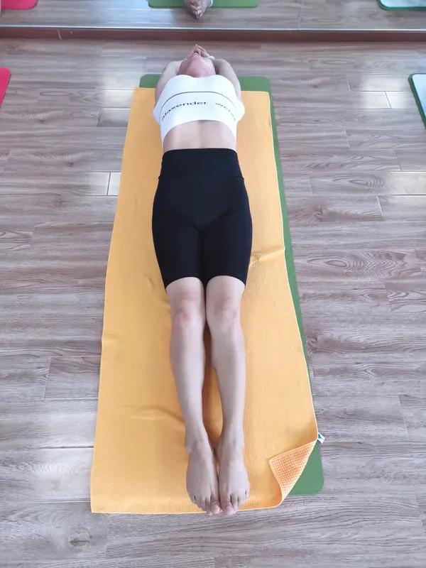 前后脚静蹲锻炼膝盖_居家强化膝盖力量_膝盖弯曲90度后方法