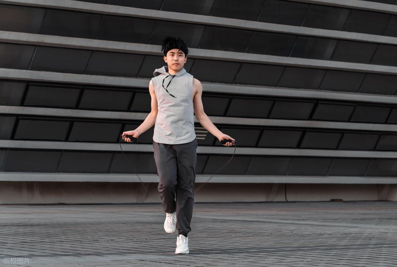 跑步后做仰卧起坐减肥_HIIT高强度间歇训练燃脂效果_最佳燃脂运动排名