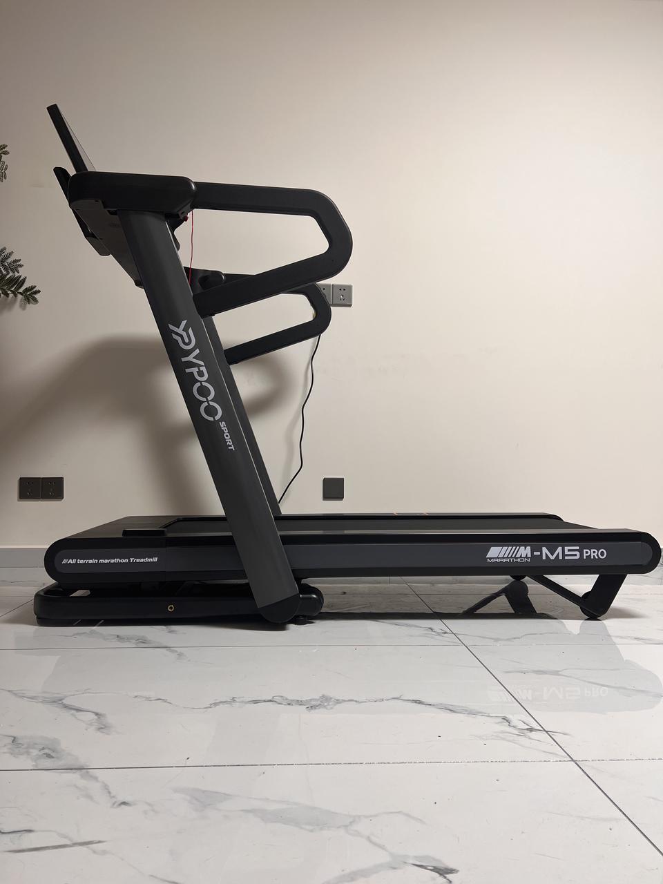 什么牌子跑步机好_大坡度跑步机选购指南_易跑M5 Pro评测