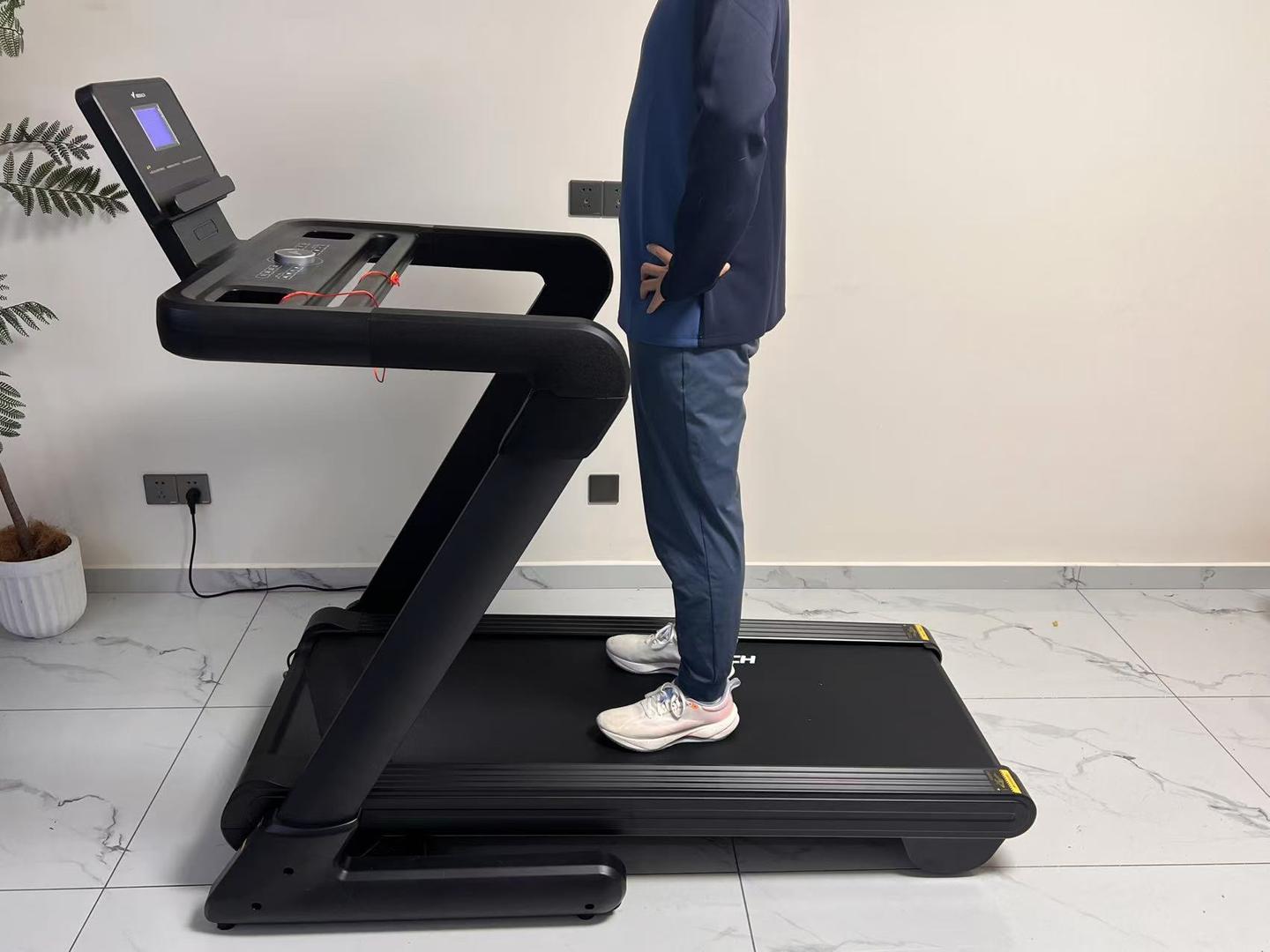 大坡度跑步机选购指南_易跑M5 Pro评测_什么牌子跑步机好