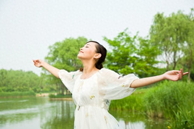 问鼎赏金女王pg官网入口下载手机版安 “深呼吸放松”可能是个陷阱 对焦虑者来说，关注呼吸反而加剧恐慌