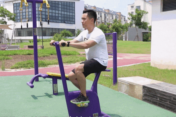 单人站综合训练器使用_上海社区体育设施分布_社区健身器材使用方法