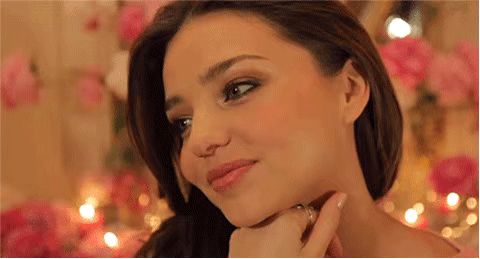 陈意涵健身方法_脚蹬拉力器瘦腰腹训练_张歆艺产后瘦身秘诀